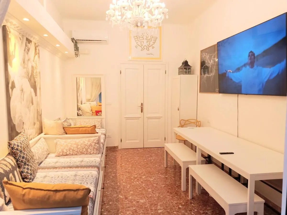 Pisa Happy House Apartment 0*,